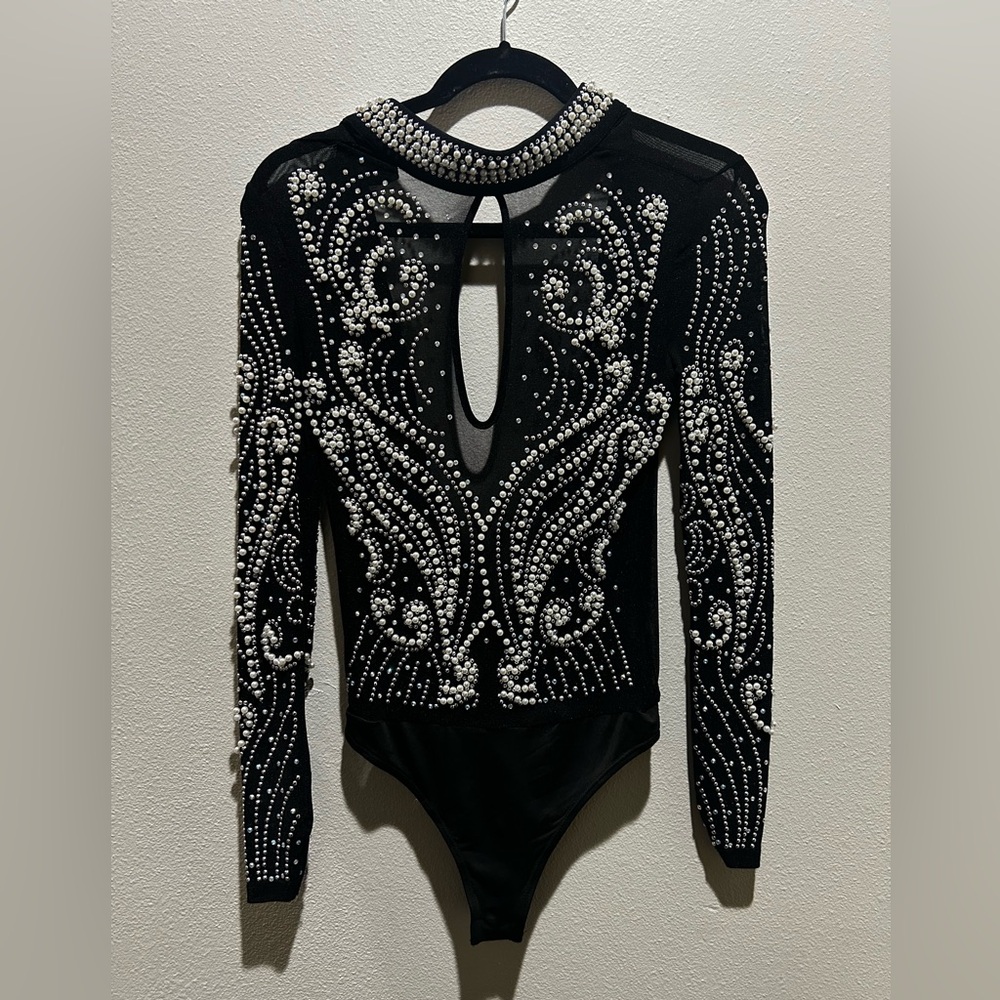 Small Chic Black mesh sheer pearls S Embellished Bodysuit - Picture 4 of 11